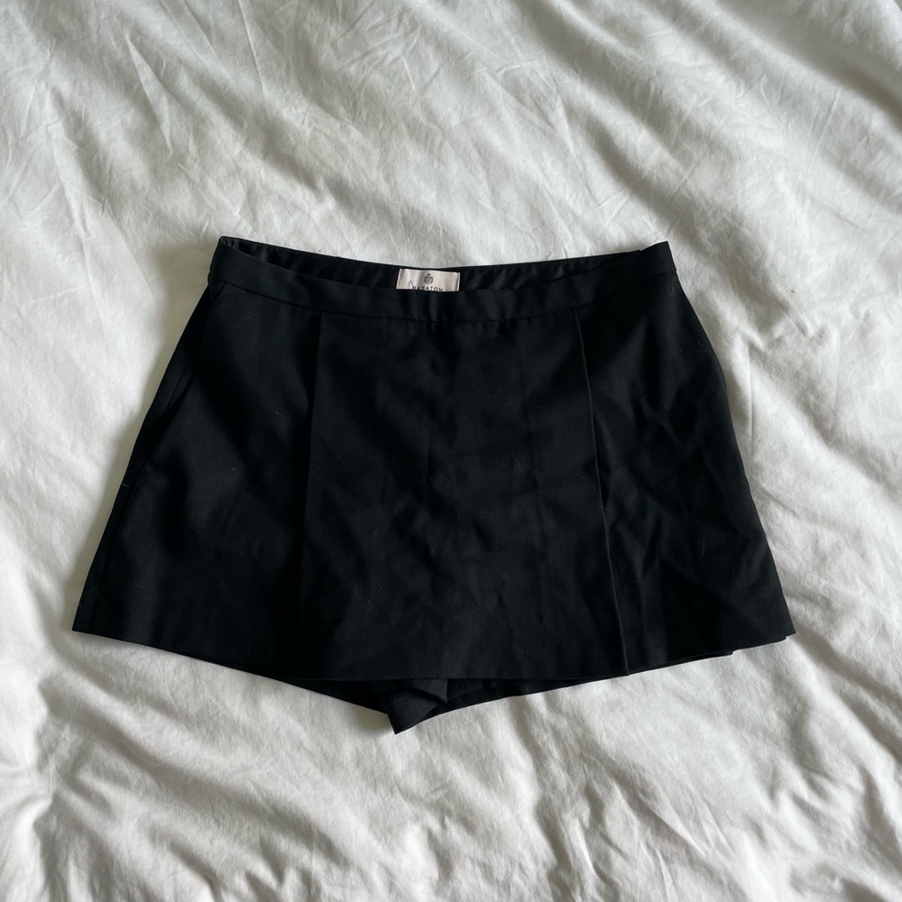 Aritzia | Babaton Black Skort
